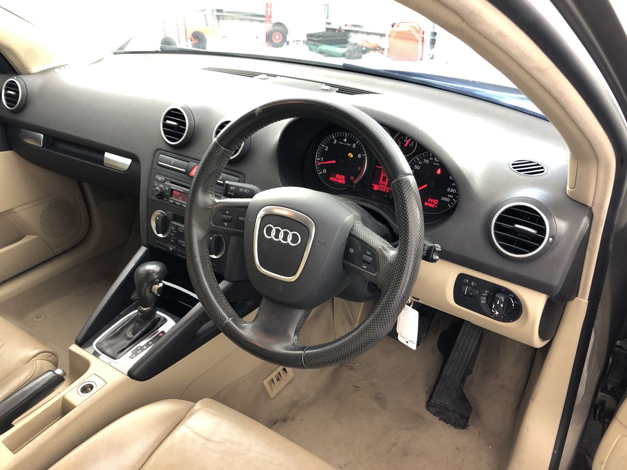 PHILIPS 7000 Series Handheld Garment Steamer, Adjustable Head for Easy Stea