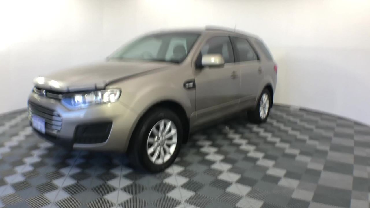 BREVILLE Nespresso Creatista Plus Coffee Machine, Brushed Stainless Steel.