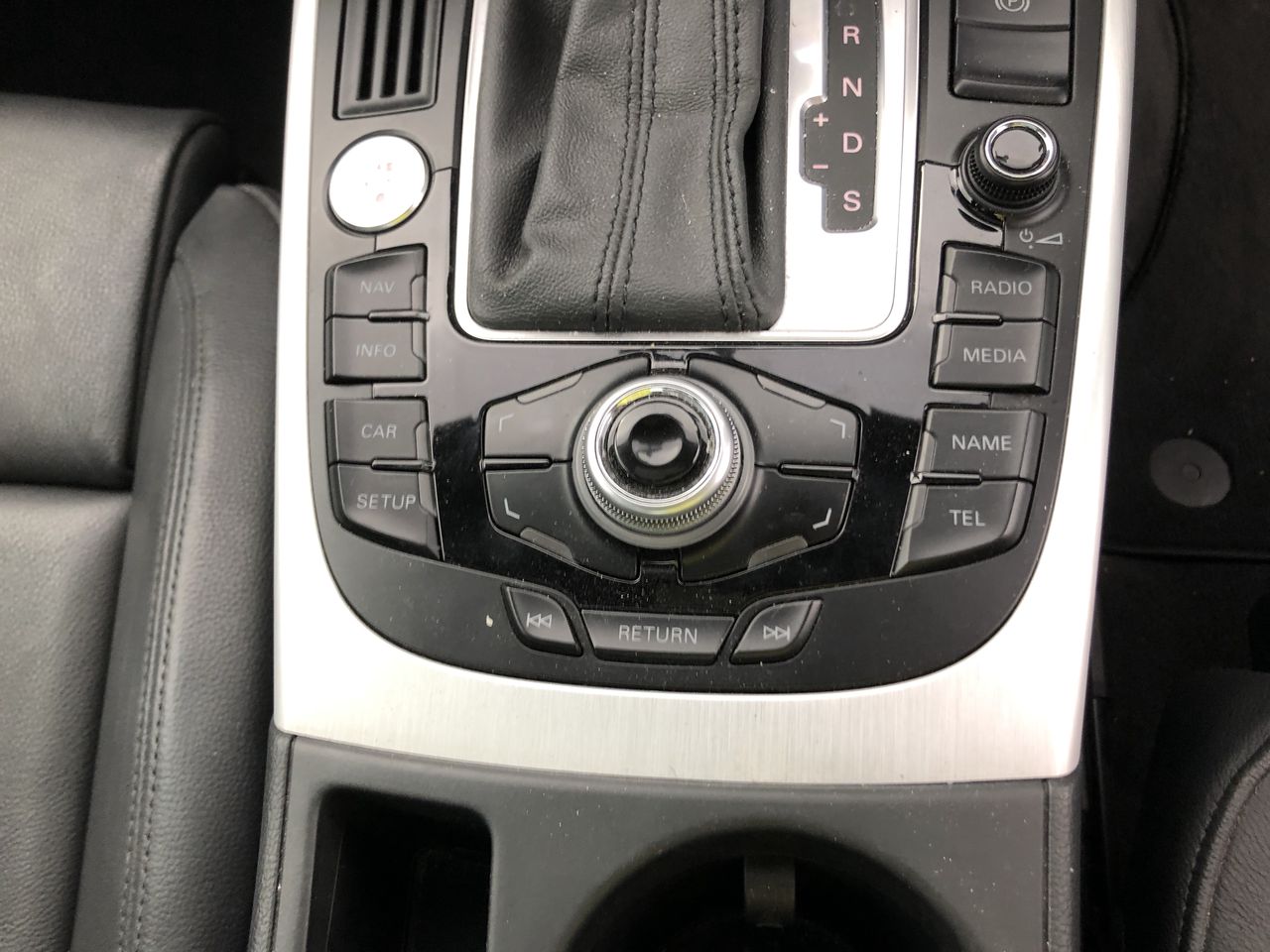 <p>Dowsil 795 Structural Glazing Sealent</p>