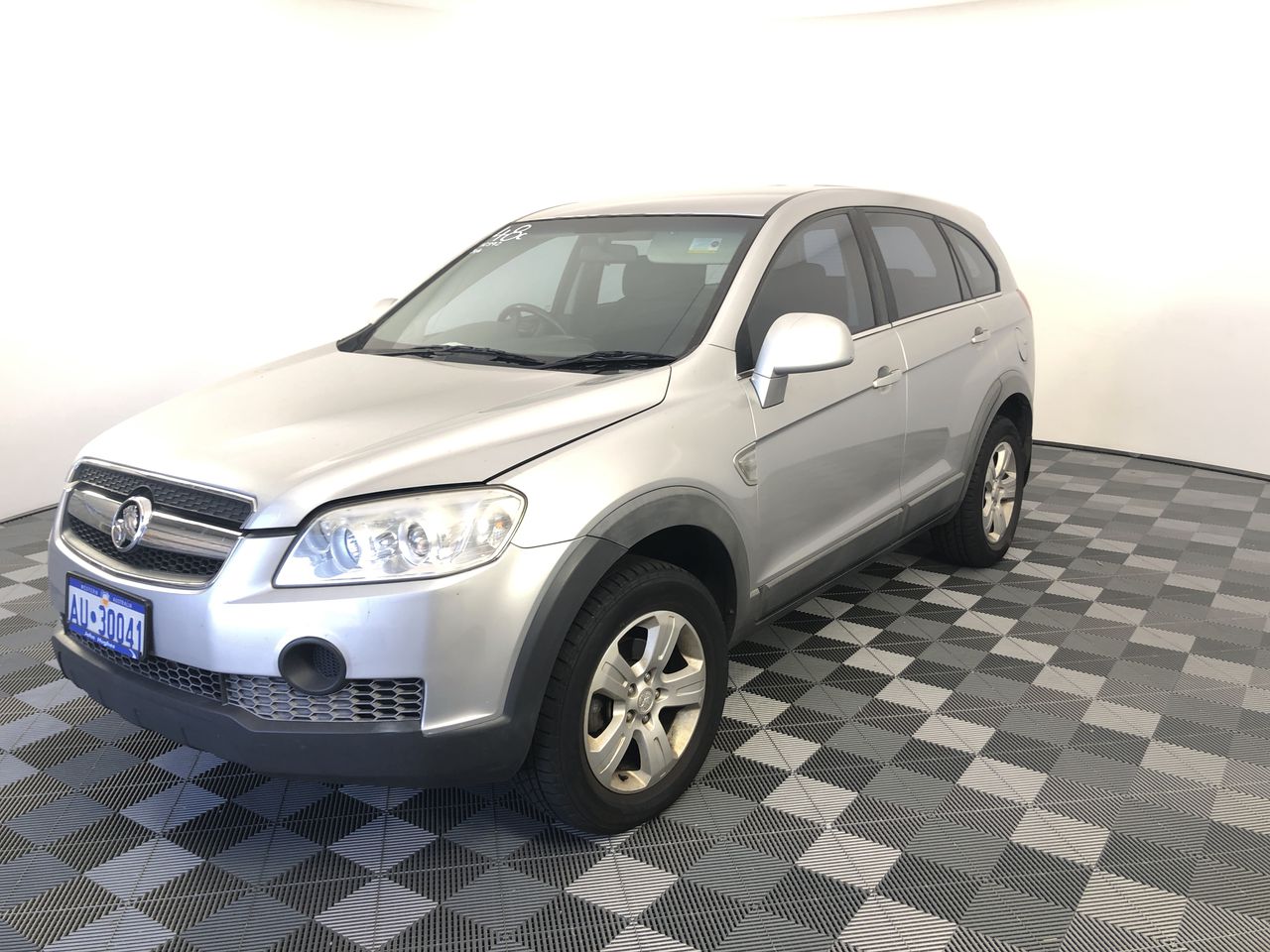 Stainless Steel Lightening Bolt Necklace in Gold