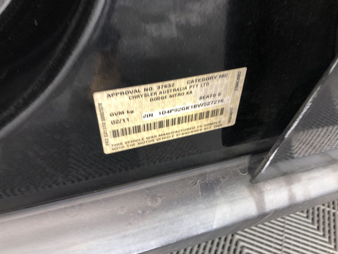 Replica Royal Ring - 16 Simulated Diamonds - US Size 8