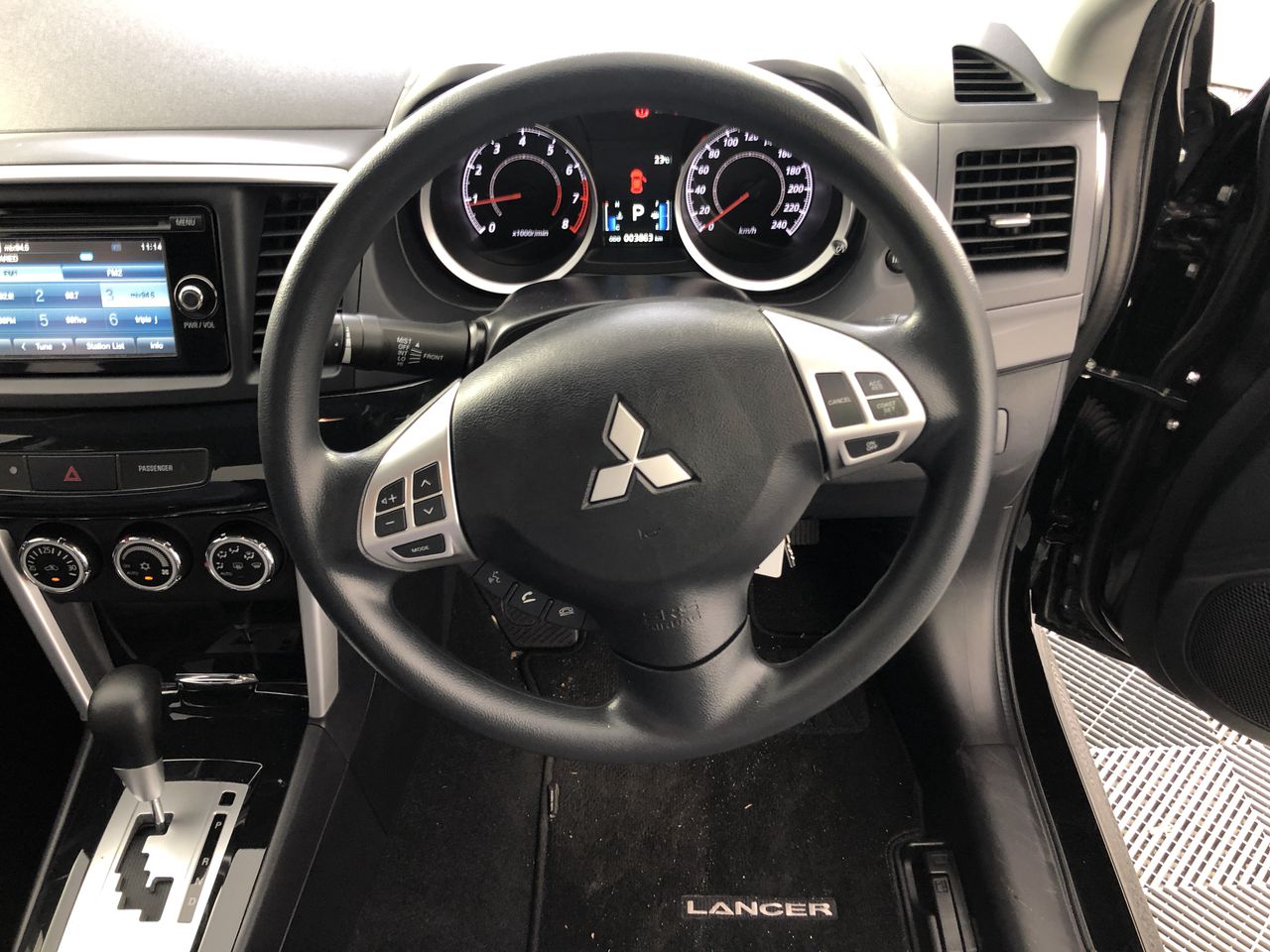 MAXI-COSI Mico Plus Baby Capsule Isofix- Onyx, Air Protect Infant Car Seat