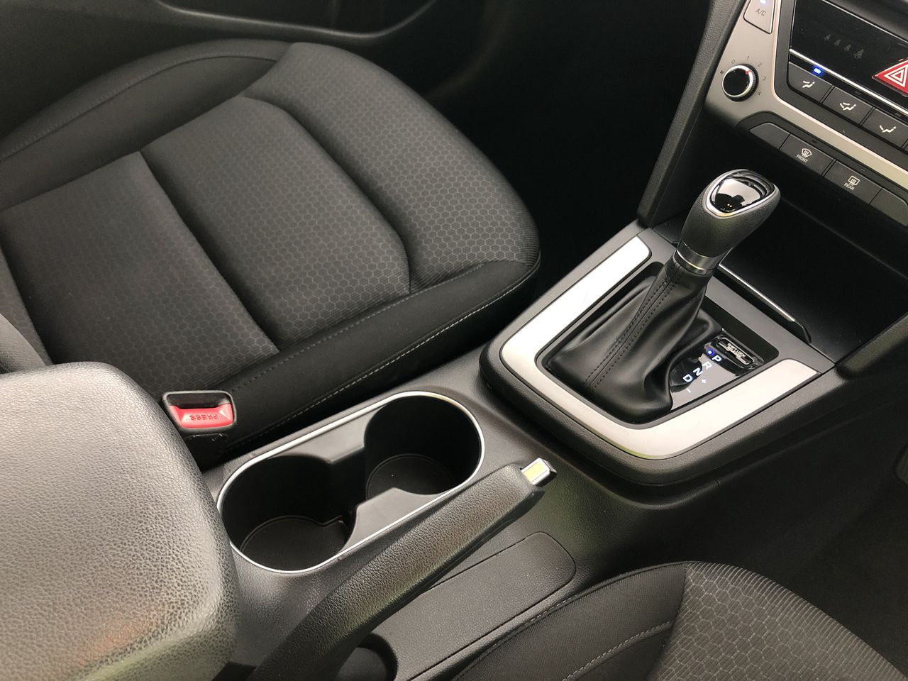 SIGNATURE Adult Formula Chicken, Rice and Vegetable Dog Food, 12kg. N.B. Da