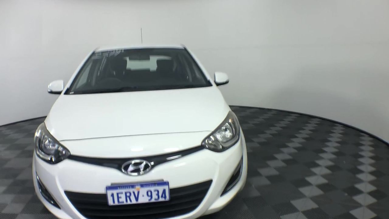 Royal Simulated Diamond Clover Necklace in Rose