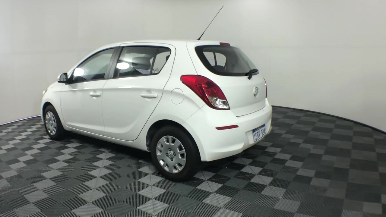 Rectangular Geometric Necklace in Silver