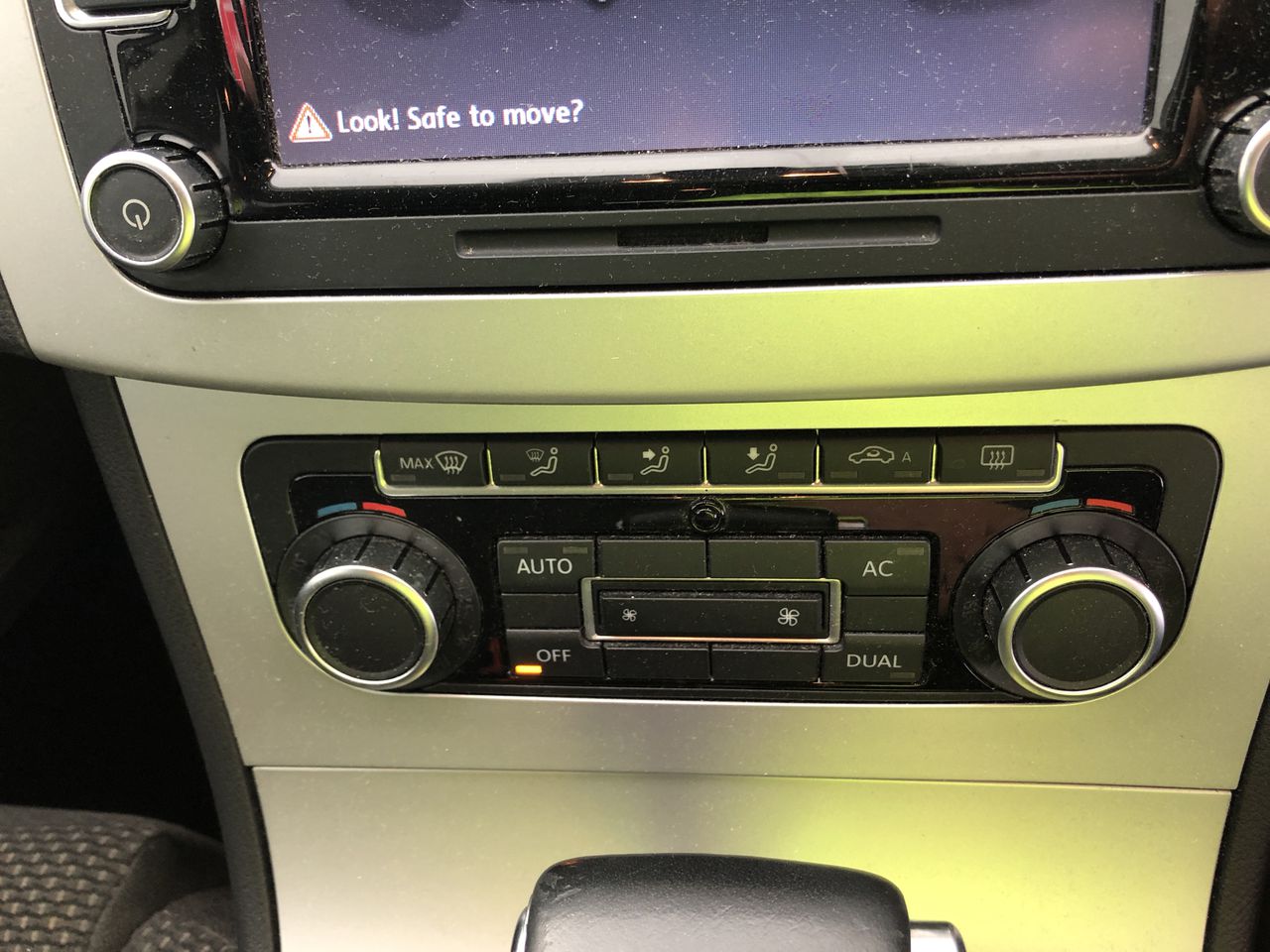 9K Yellow Gold LOCK RING