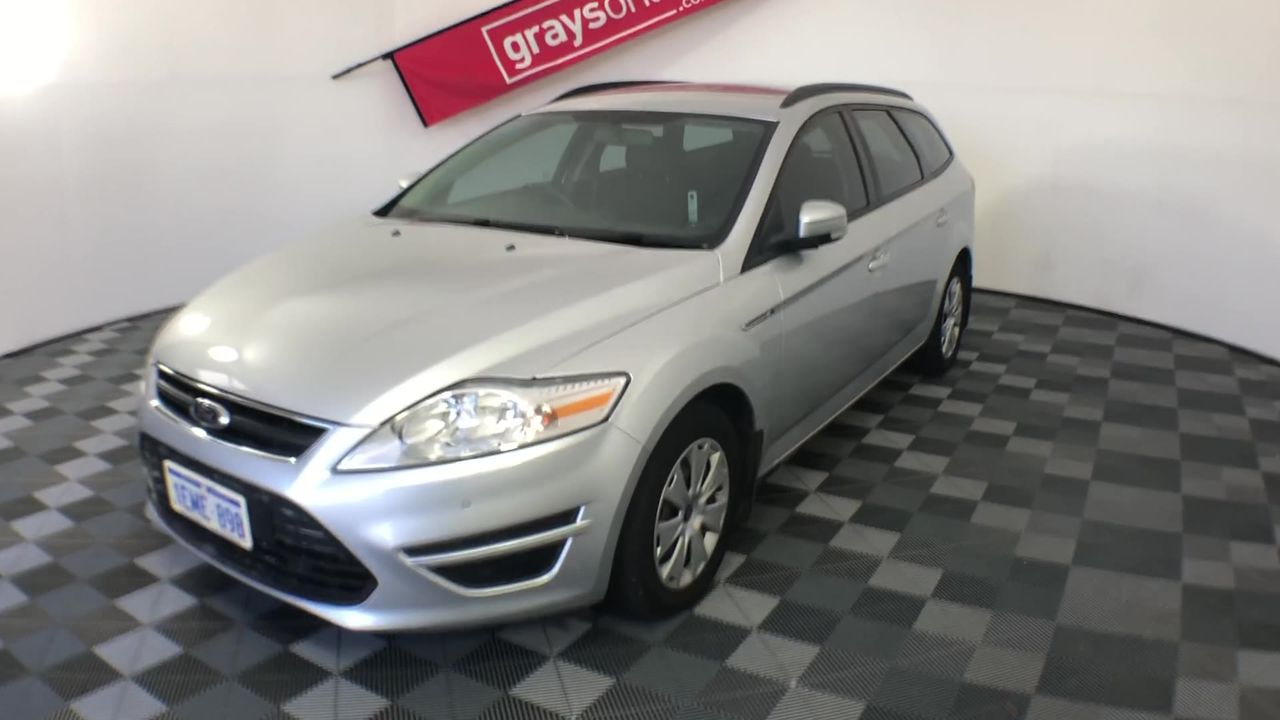 High Quality Simulated Diamond Men's Quartz Watch