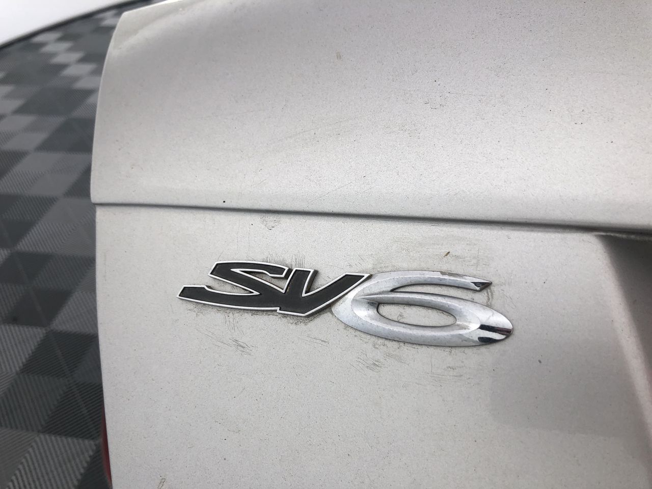 Classic Rhodium Plated Plain Heart Locket