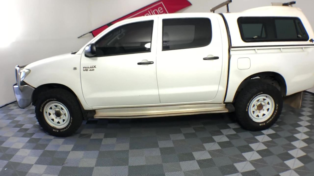 1/10 Oz 999.5 Silver Red Kangaroo & Joey 2025 AU Bullion Merchants Round