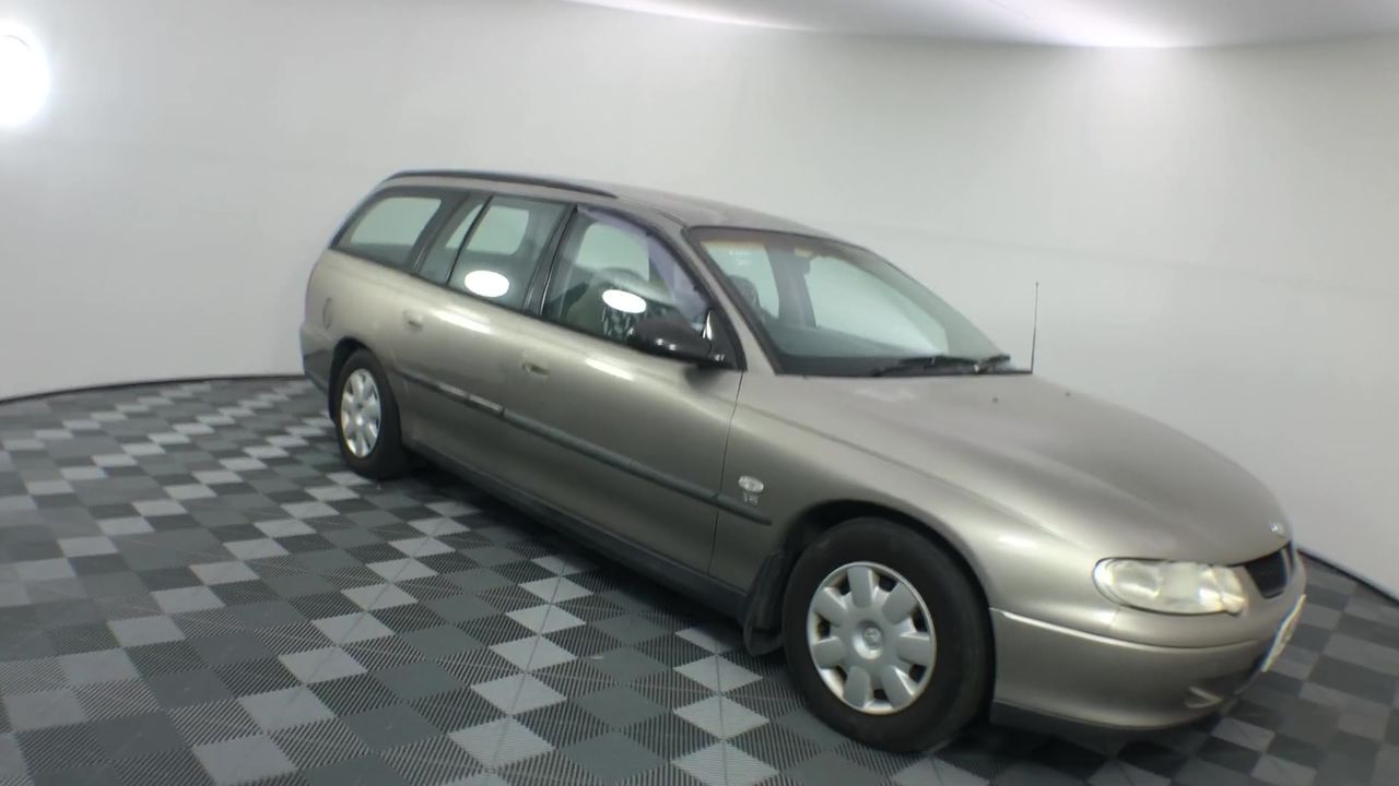 Australia: 2012 Two Dollars QEII Remembrance $2