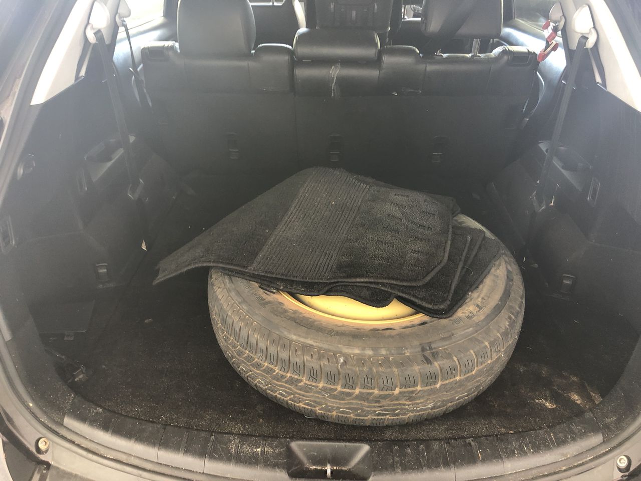 4 Carat round 4 white diamond each CVD Uncertified