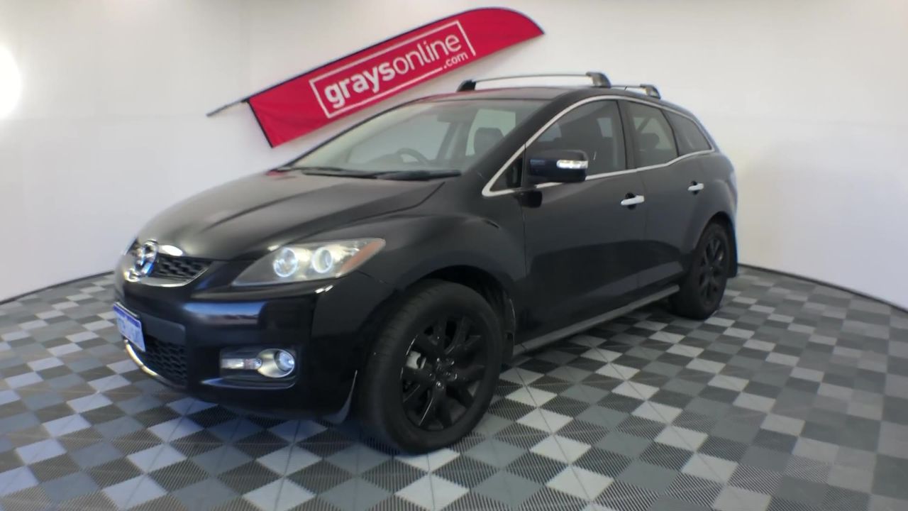 <p>560 Freedom Cruiser Power Boat</p>