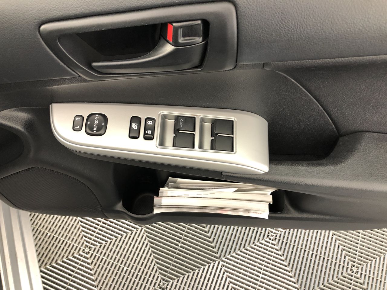 2 Monkeys Chardonnay 2025 (12x 750mL) SEA