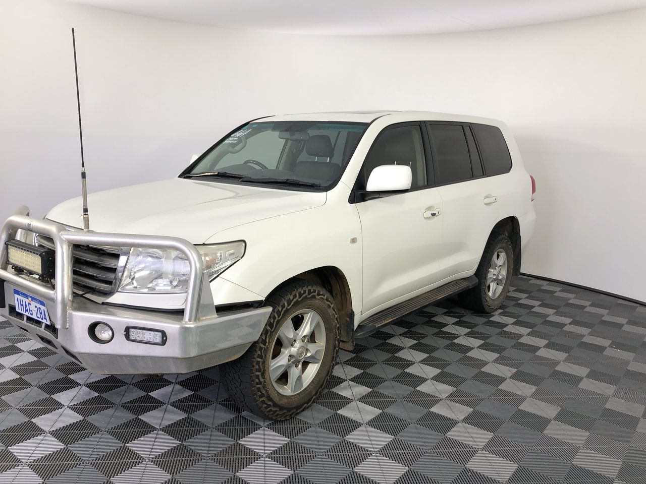 SUMMER INFANT BY INGENUITY My Size Potty Pro in White. NB: Damaged box, no