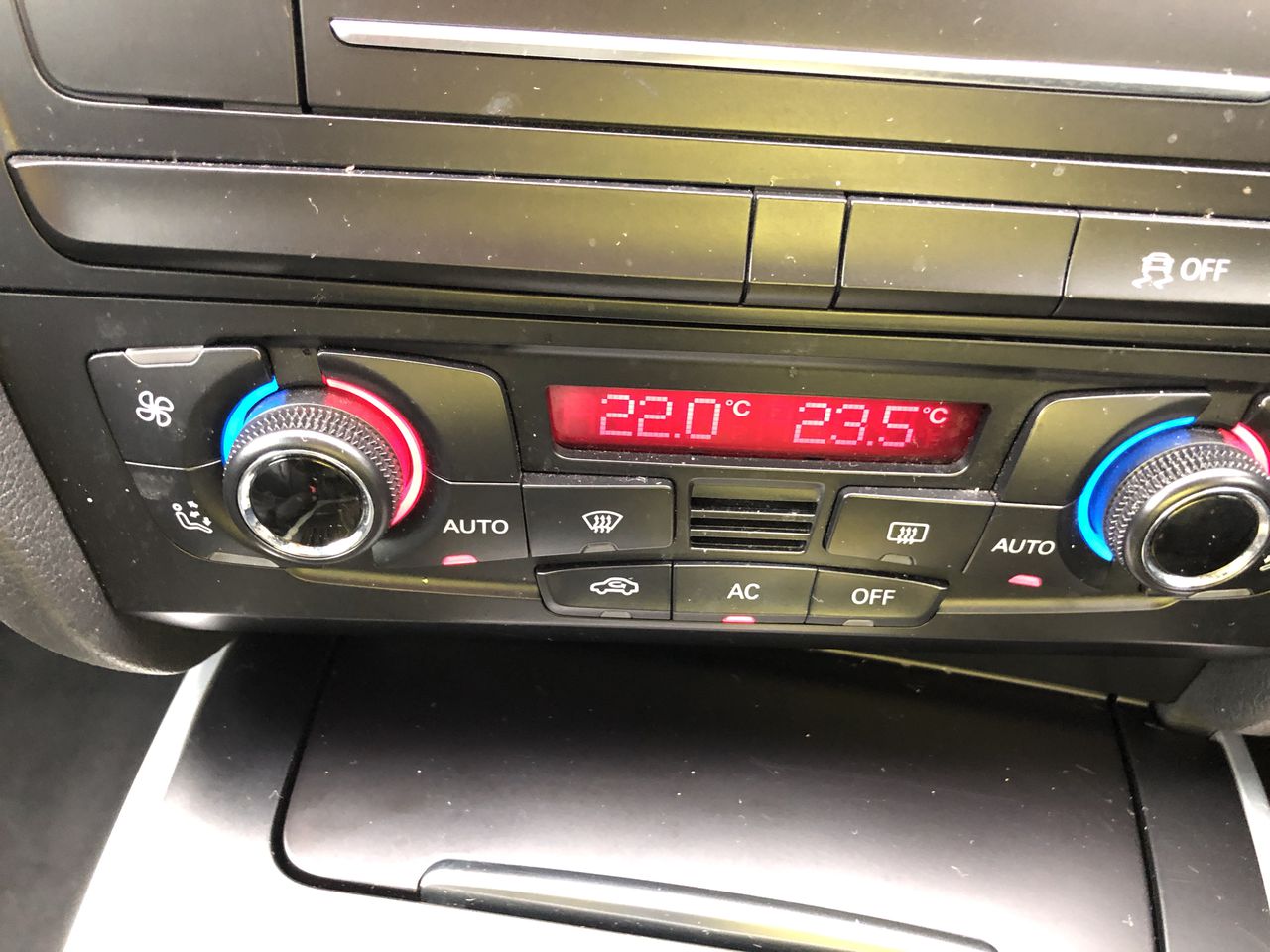 ELEVEN Lightweight Jolt Workwear Short, Size 82R/32, 100% Cotton Twill, Bei