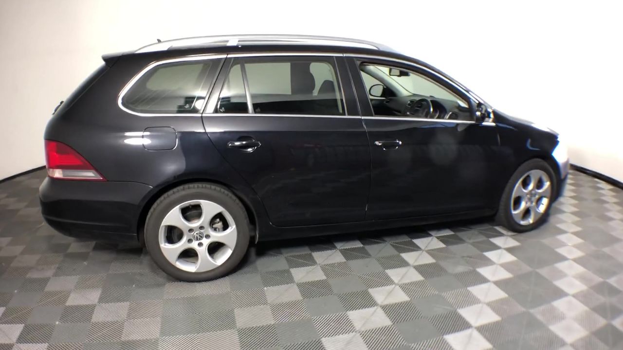 Bradman 5 Dollar Bi Metal Coin on Card of Issue 1996 Issued by RAM