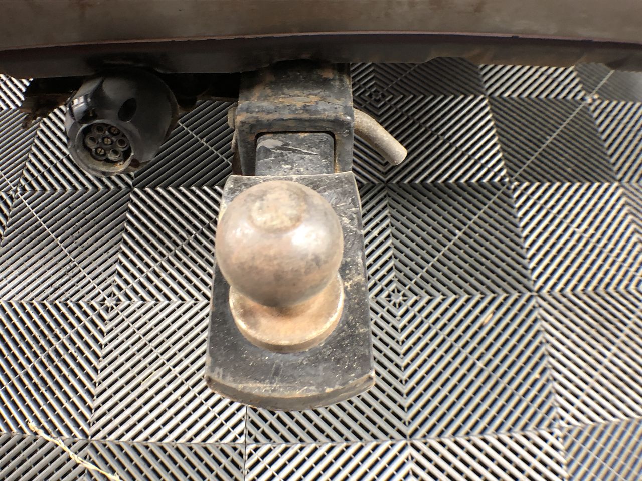 LOGITECH 920-008233 Performance Wireless Keyboard and Mouse Combo MK850. NB