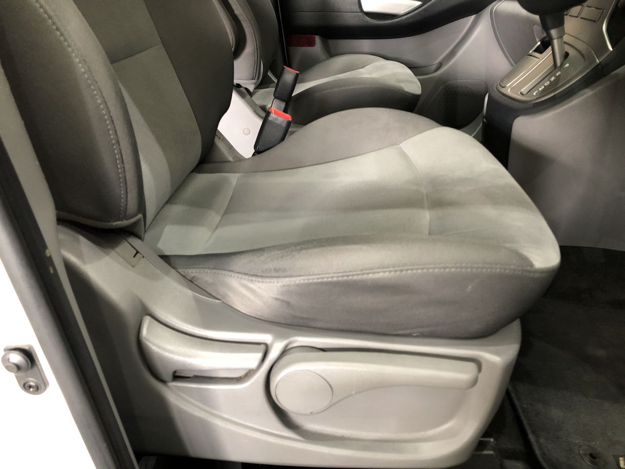 Wolf Blass Red Label Pinot Grigio (6x 750mL).