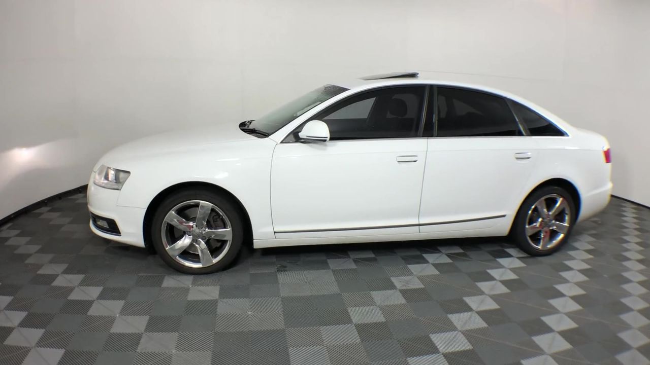 Elephant in the Room Buttery Chardonnay (6x 750mL).