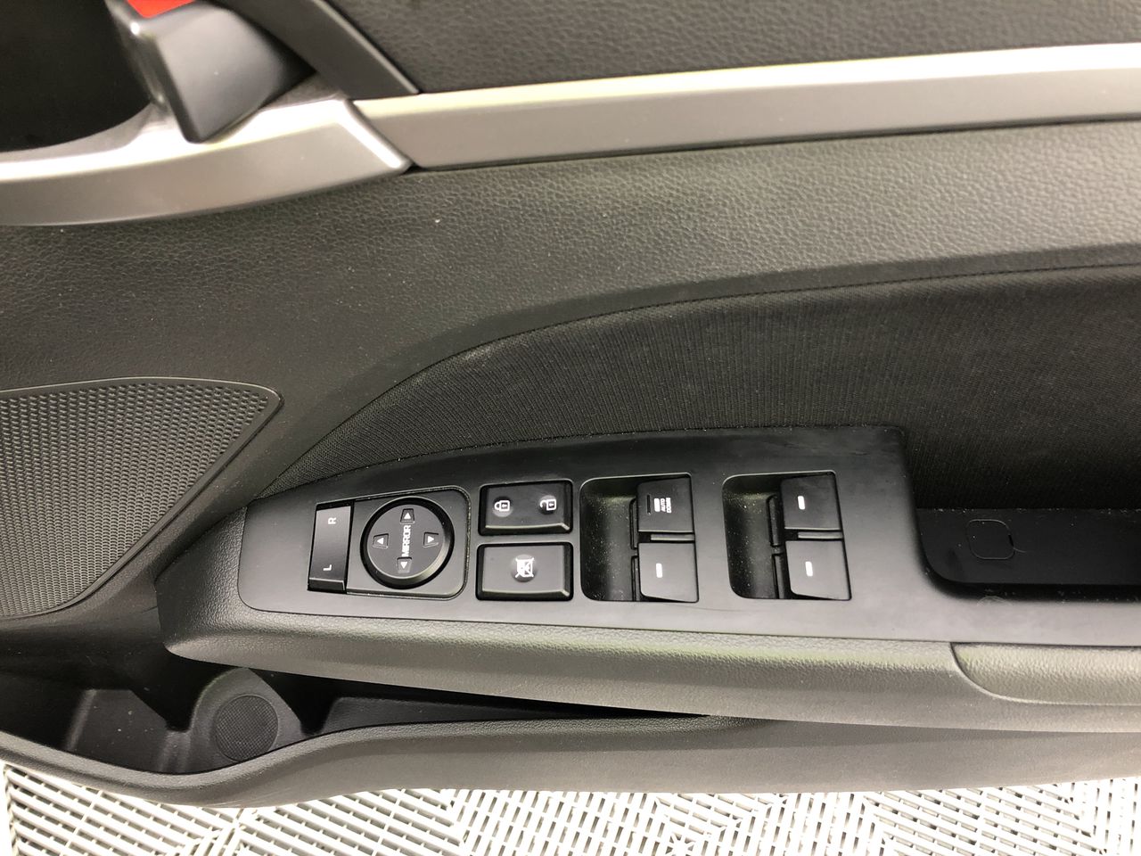 Jules Roy Pinot Noir 2024 (6x 750mL), France.