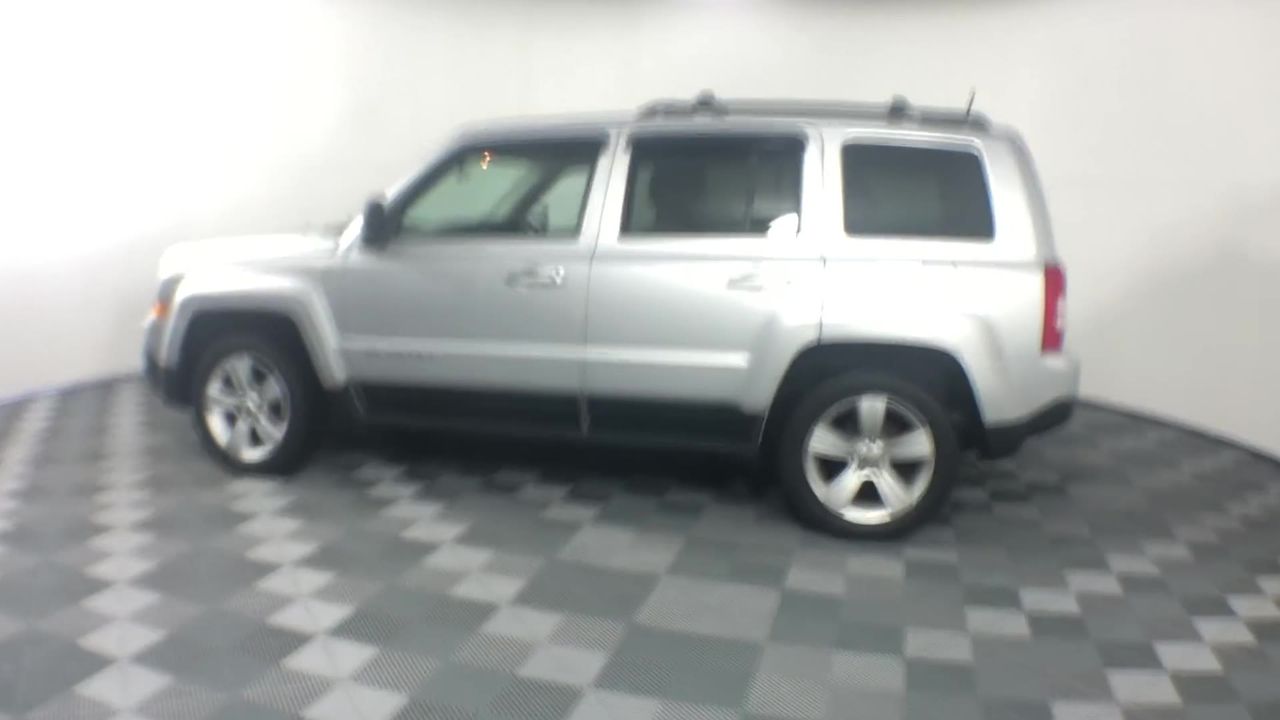 Mix Brand and Model Wooden Shipping Pallets (Lot of 10)