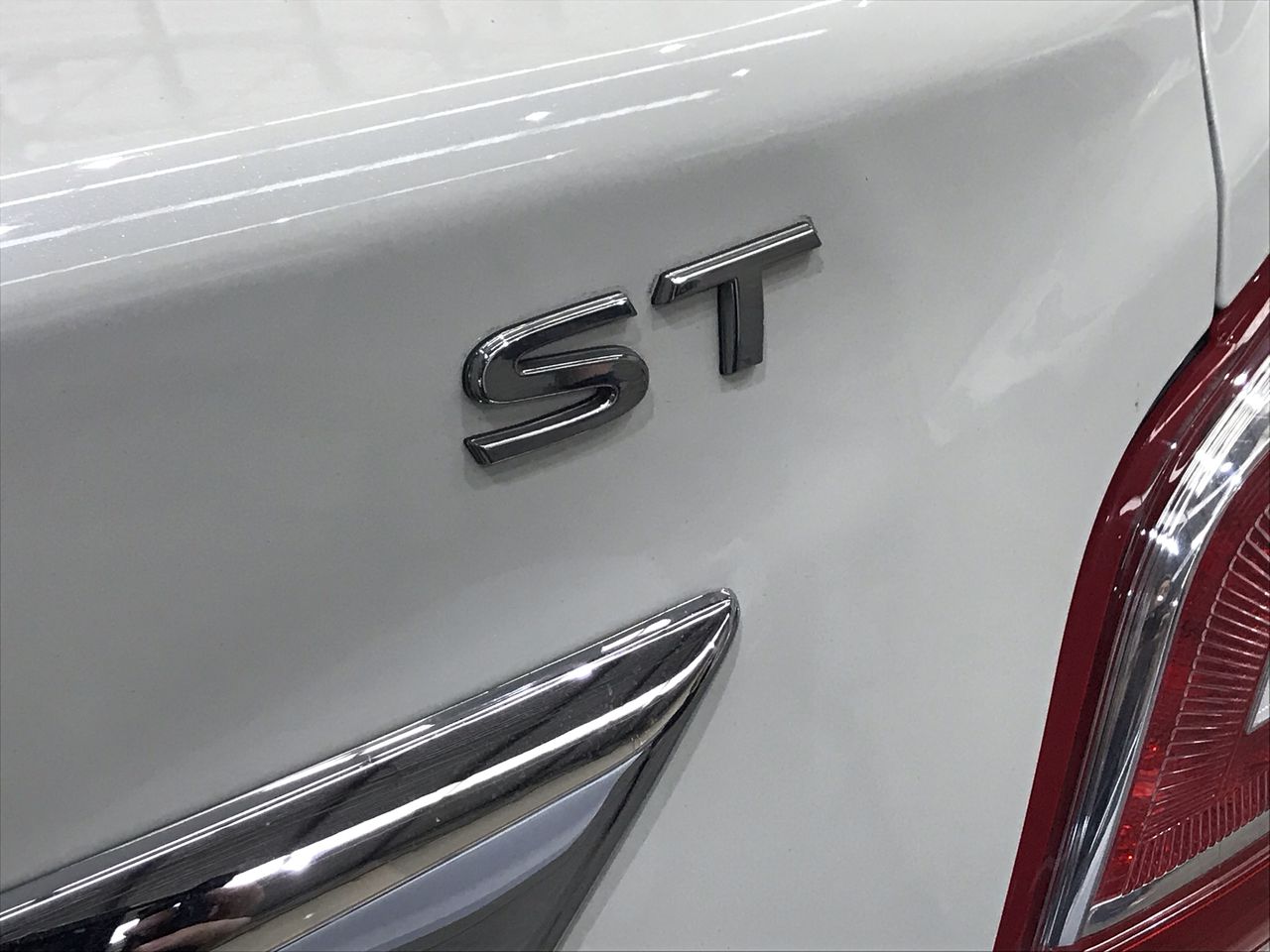 NEW XC Ford Cobra Colour Silver Stunner Coin with C.O.A. LTD