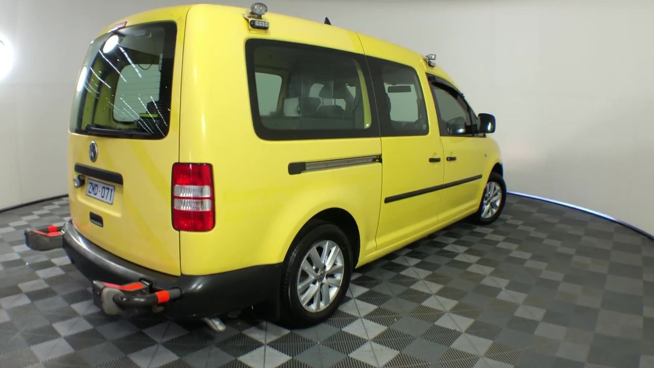 1966 Australian Round Silver 50 Cent Coin Capsule - 80% Silver