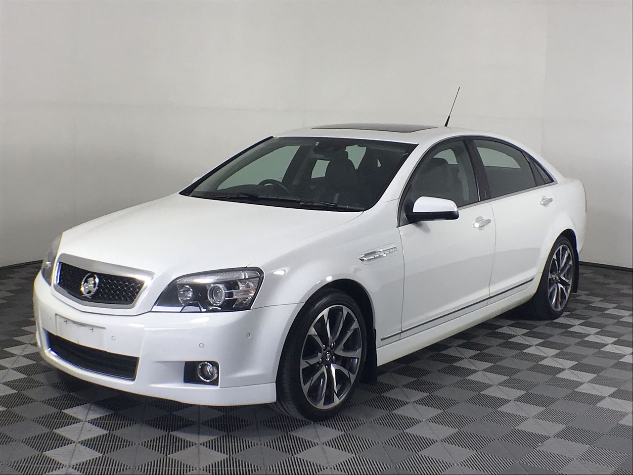 2018 100 Years Of Armistice Purple Poppy 1/10th OZ (Approx) 999 Silver Coin