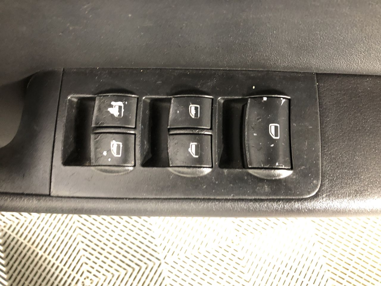 2 x Round Lifting Slings, WLL 2000kg x 1.5M (With Test Cert).