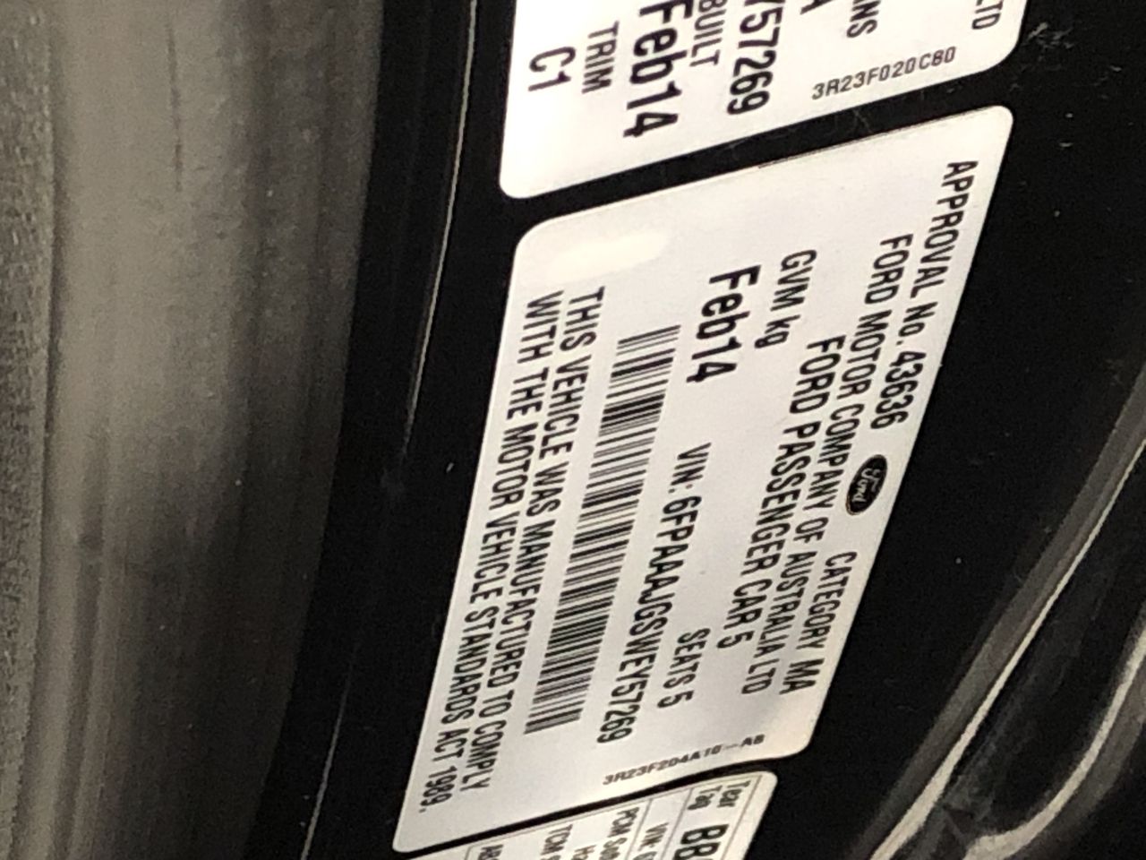 Pair of 4kg (2 x 2kg) Hex Dumbbells Set, Black.