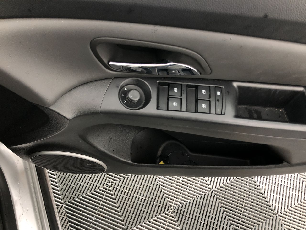 GROSBY Boy's Hoop Hi Sneaker, Size 13, Red, 402516.  Buyers Note - Discount