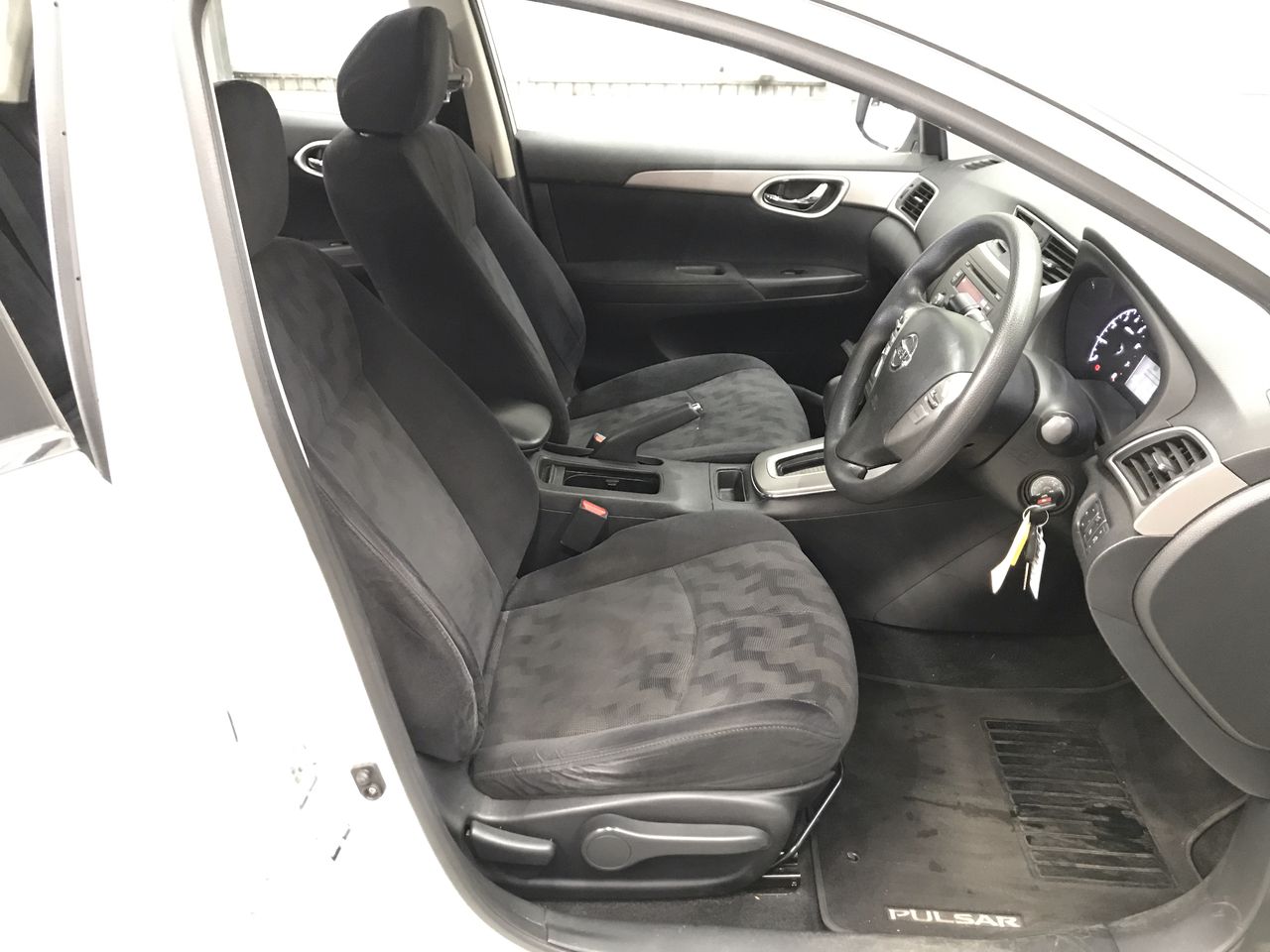 0.08 Carat White 4 round diamonds