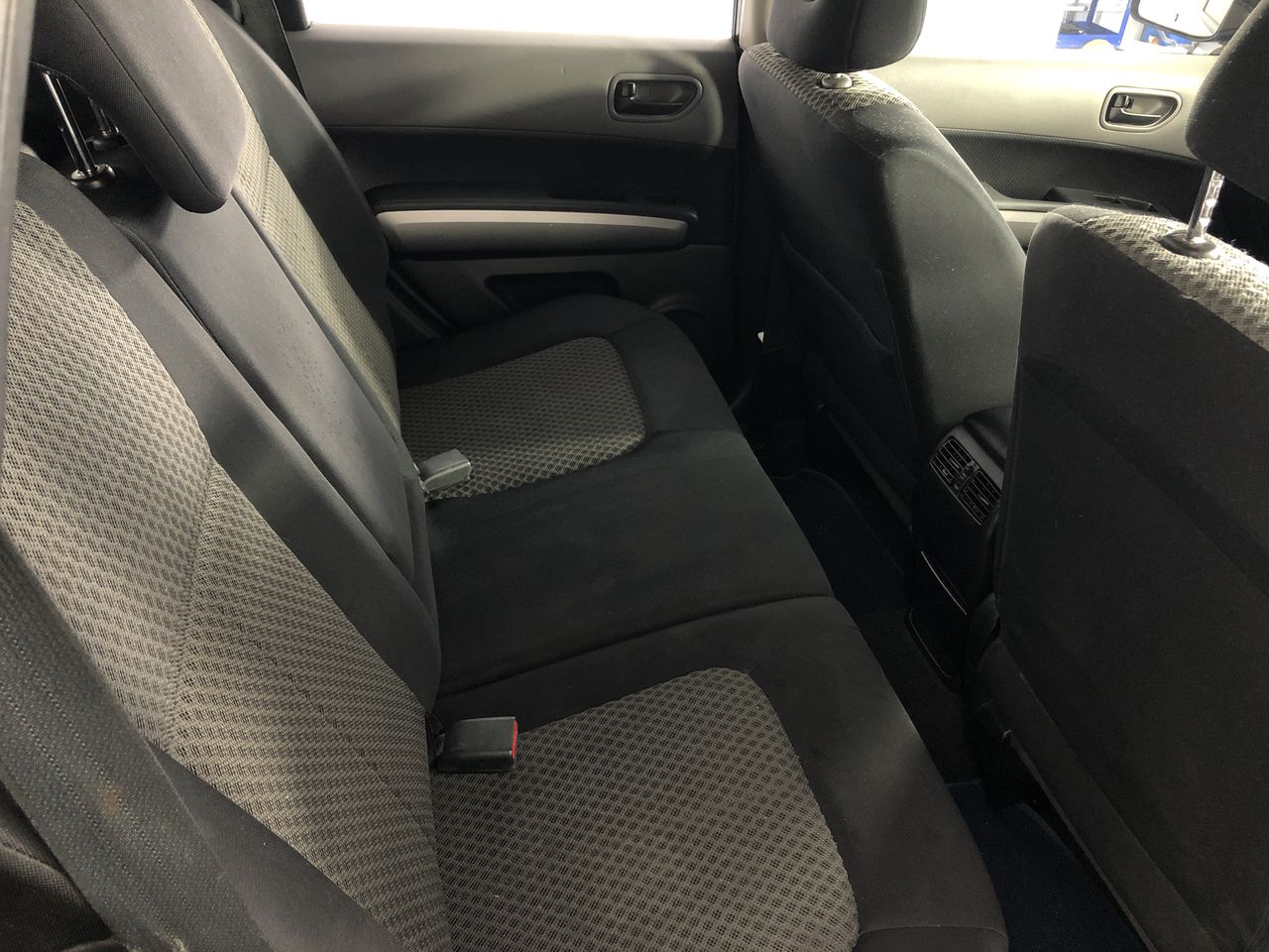 2.75 carats natural sapphire certified