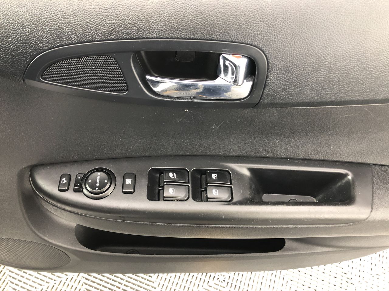 One Kilo of Australia KGV/King George VI/Queen Elizabeth Mix Date & Pennies