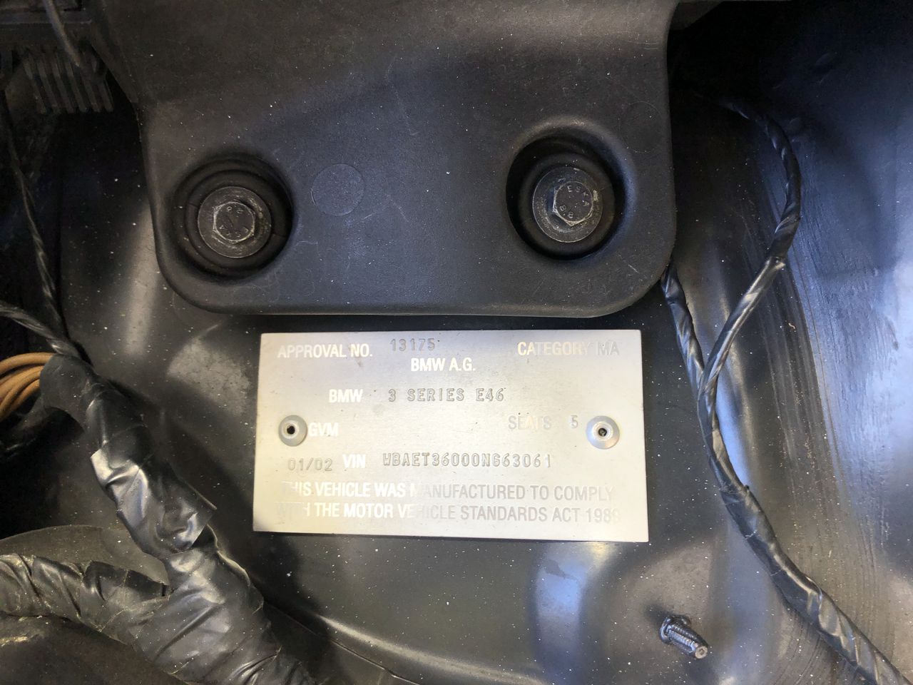 1966 Australia Silver Queen Elizabeth coin & 0.10 Xag silver bar x 4