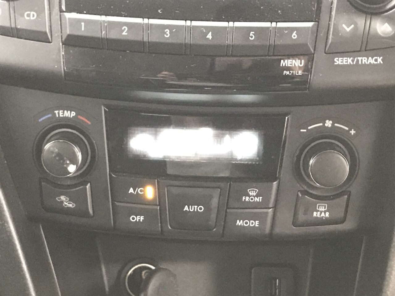 Mixed Kitchen Appliances & Household Items Lot