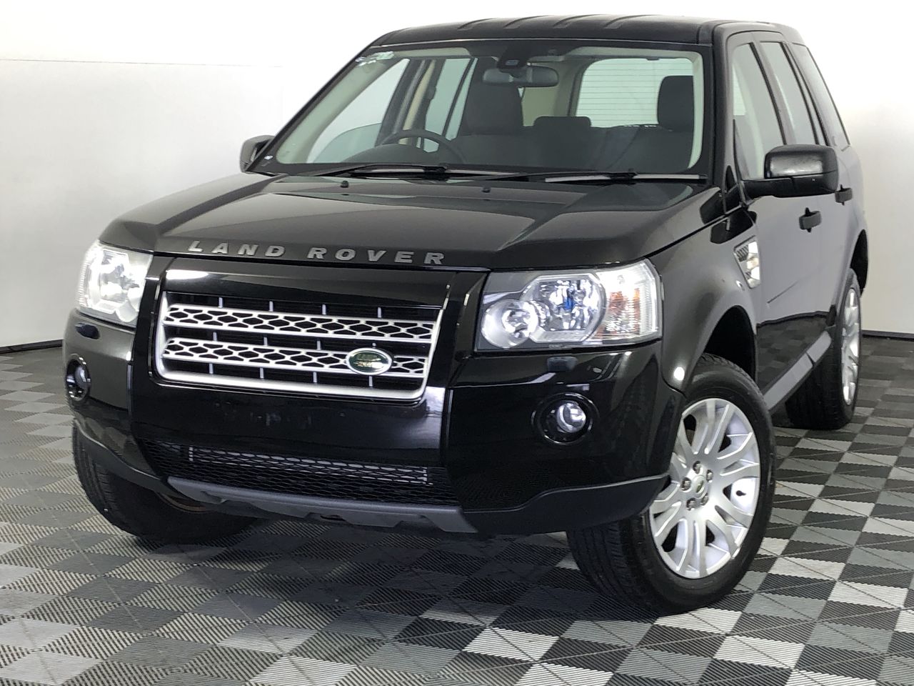 GOOGLE Nest Cam 2nd Gen GA01998AU-AU (Indoor, Wired) - White. NB: Minor Use