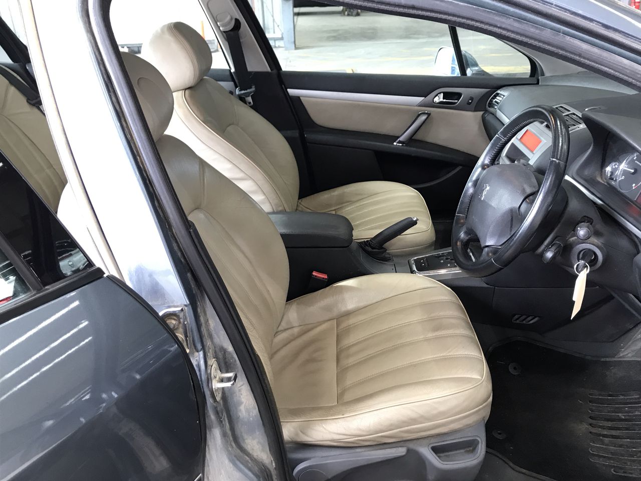 BIJ'OR - Genuine White Pearl in Oyster Shell Stud Earrings RRP $59