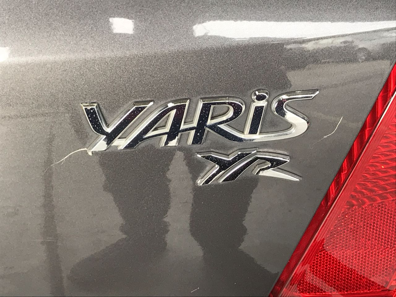 Galarian Cursola V ghost-type holographic card.