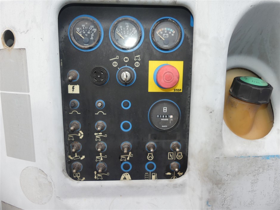 Roberts Estate Chardonnay 2024 (12x 750mL) SEA