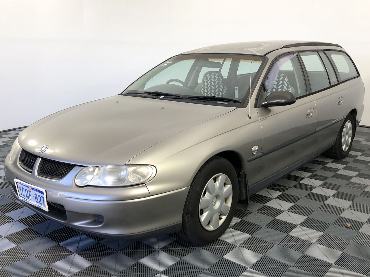 Stainless Steel Initial 'V' Bracelet with Simulated Diamonds - Yellow