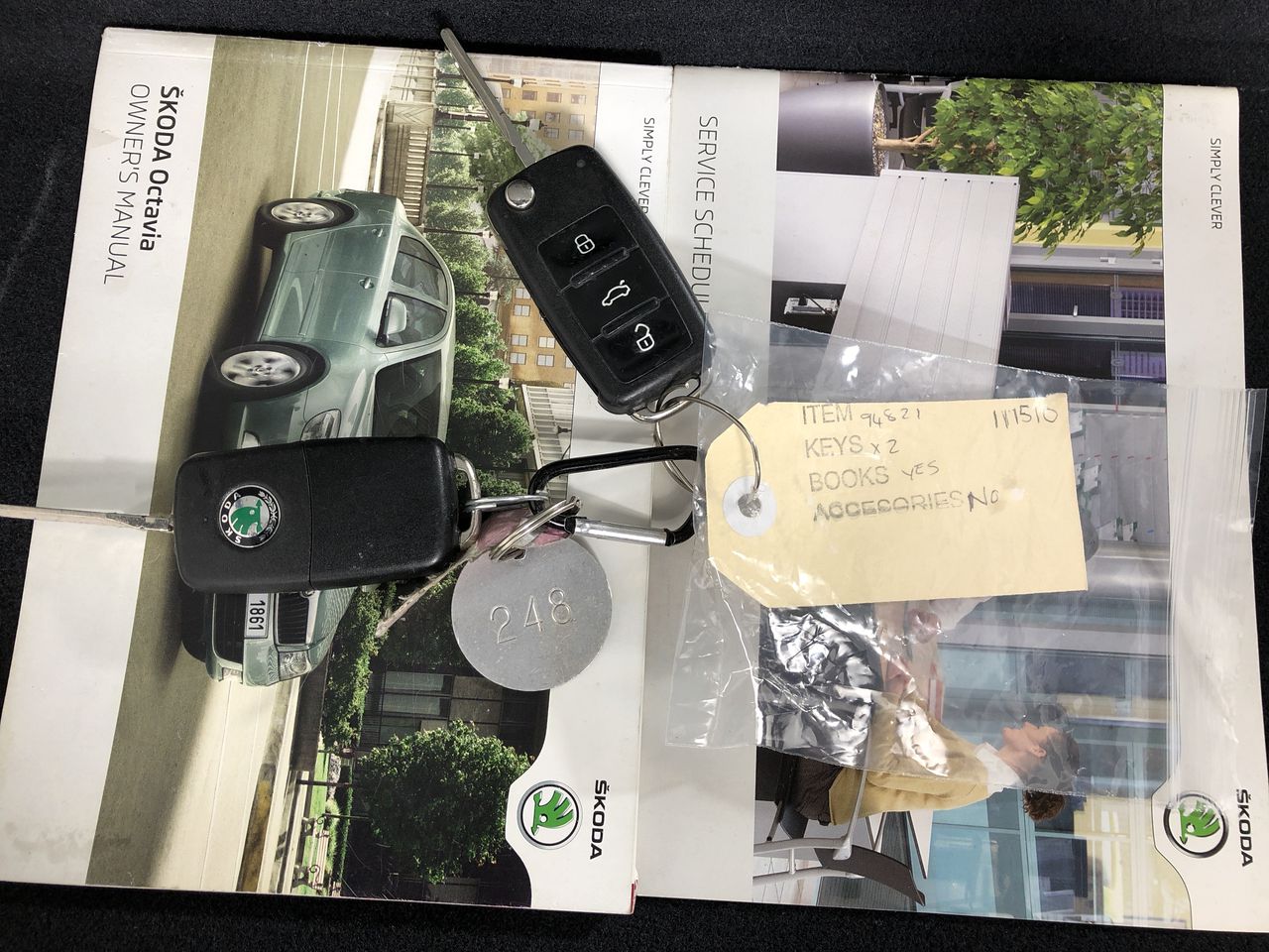 <p>Pallet of Gallery Whiteley Cistern Tops ONLY</p>