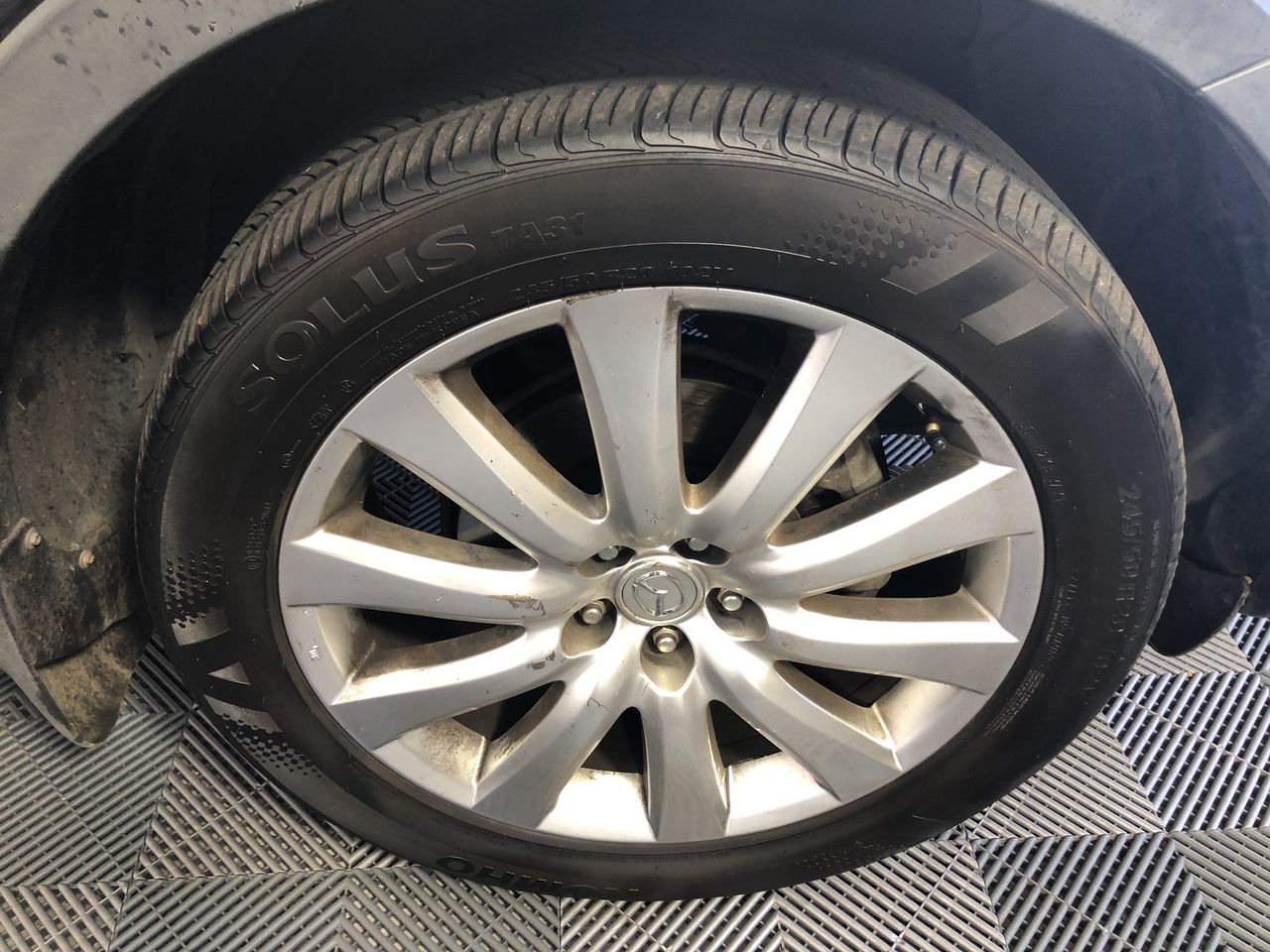 Leeuwin Estate Art Series Chardonnay 2023 (3x 750mL)