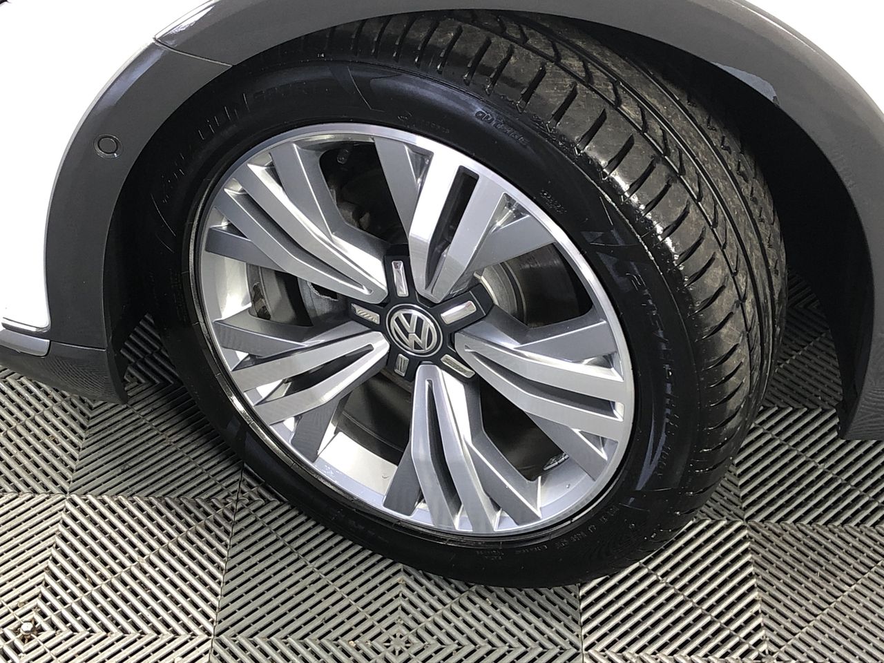 Quantity of 4 29.5-25 Earthmoving Tyres (Unused)