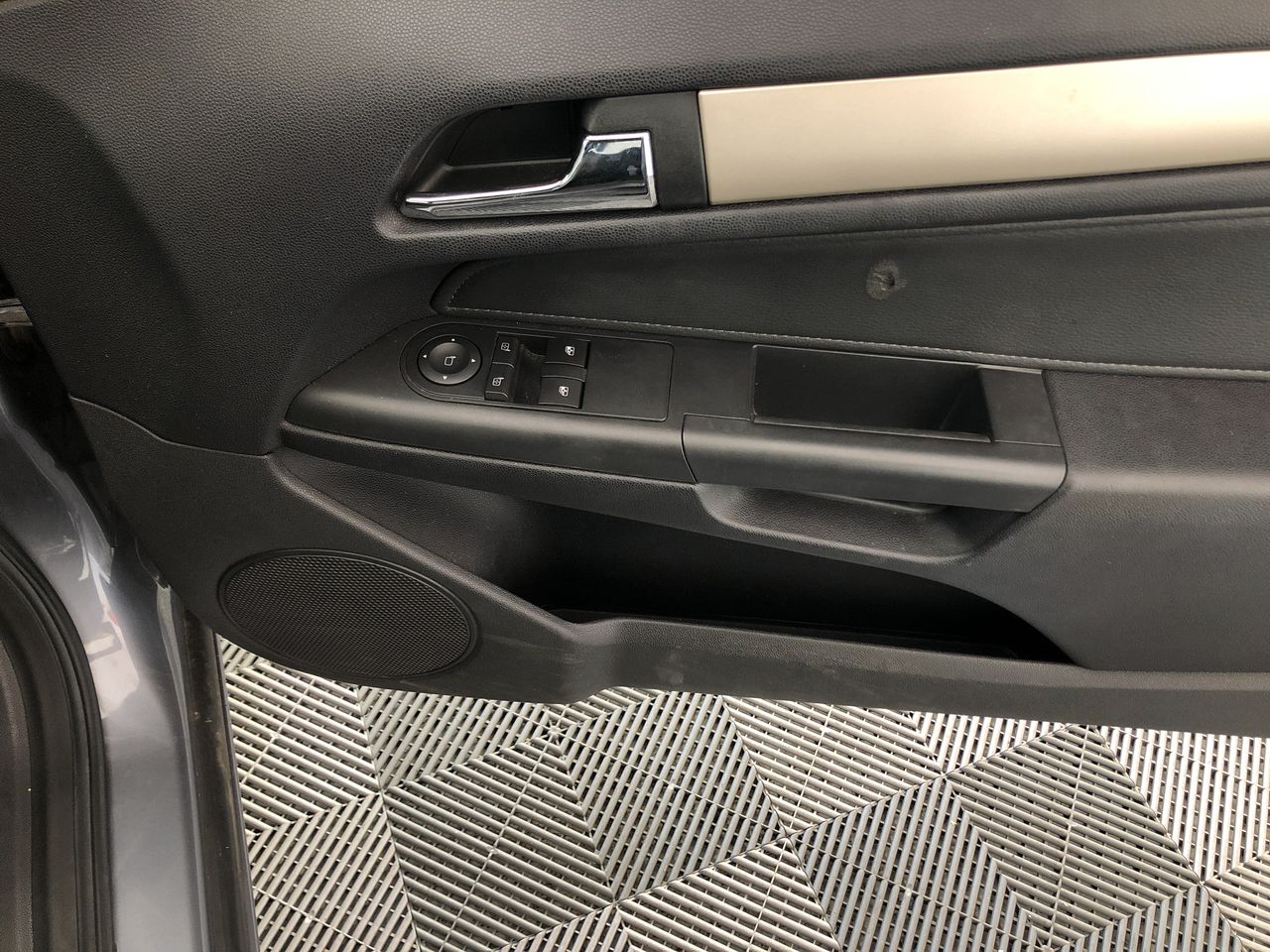 FOODSAVER Preserve Vacuum Sealer, VS2298. NB: Used, no box, unit only.