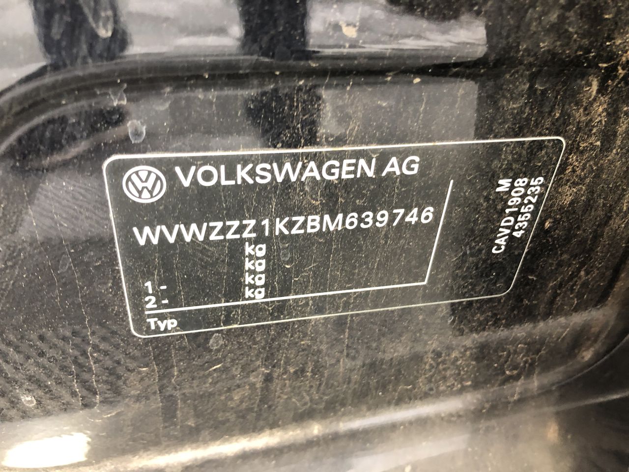 By The Vineyard Mixed Pack Pinot Grigio & Chardonnay (12x 750mL). SEA.