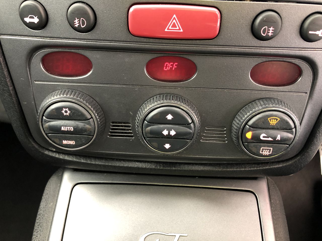 Little Giant Chardonnay (6x 750mL), Adelaide Hills.