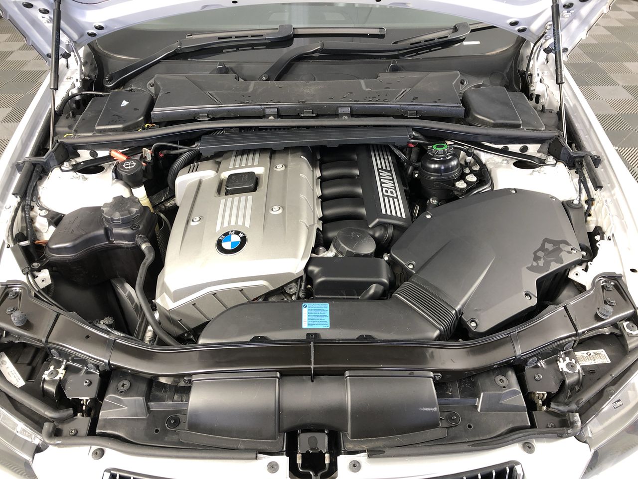 Tread Softly Pinot Grigio Bagnum NV (6x 1.5L) SA 