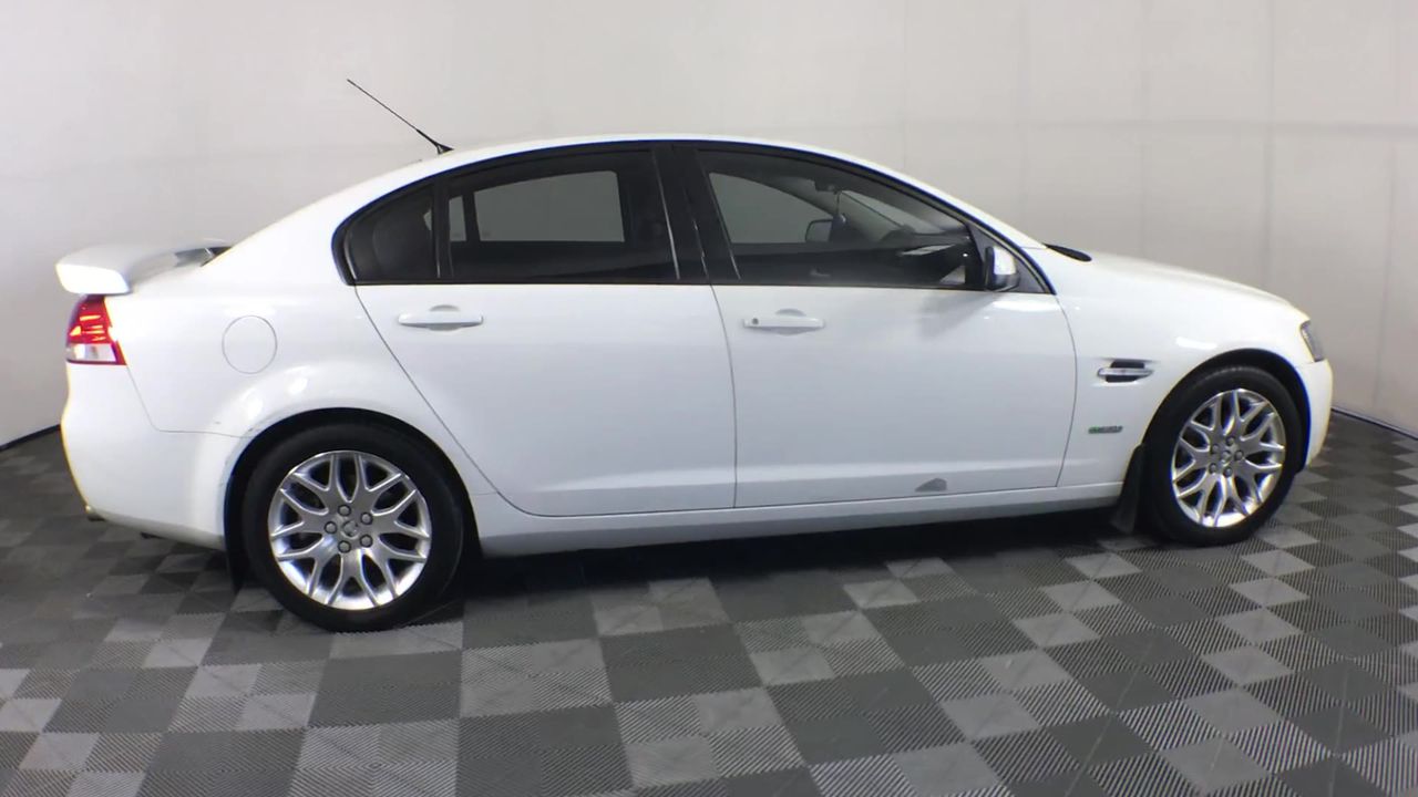 Wolf Blass Yellow Label Moscato (6x 750mL).