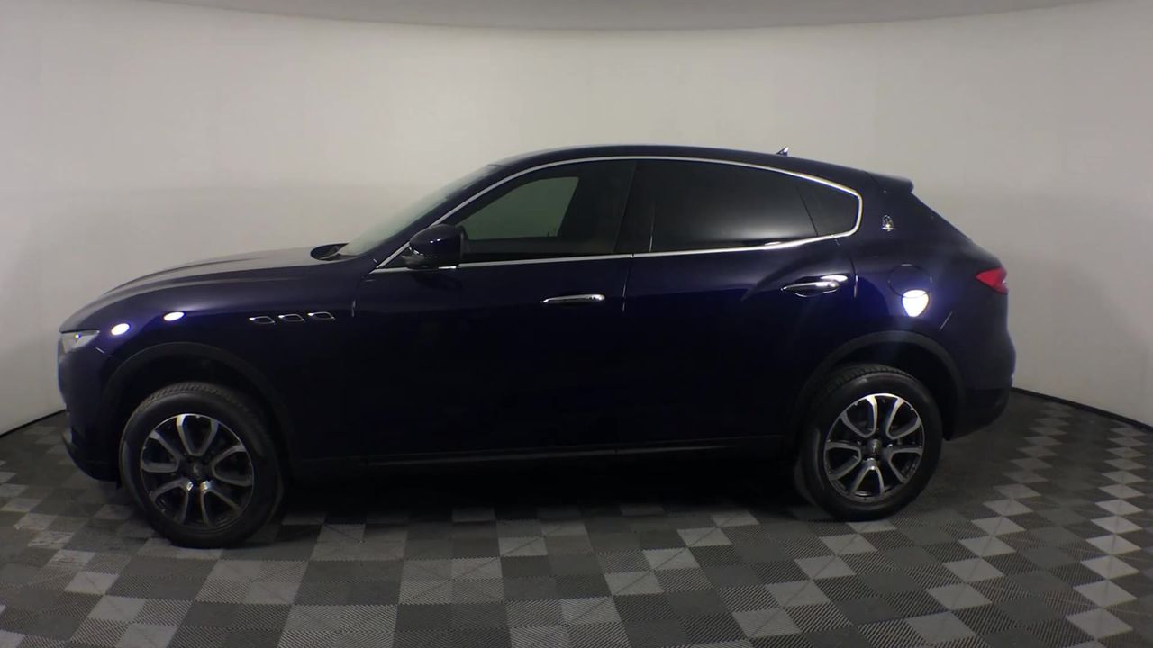 Wolf Blass Yellow Label Moscato (6x 750mL).